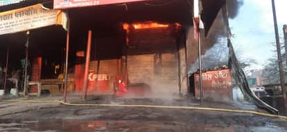 Hamirpur spark from a garbage heap sparked a fire goods from three shops were reduced to ashes