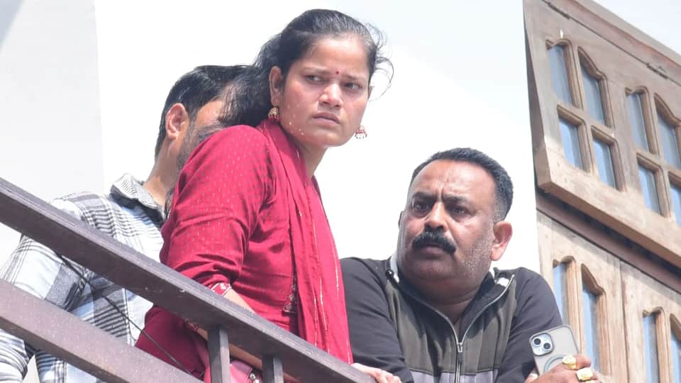 Lucknow murder Blue Drum Case Manvendra online until 1:34 am What were his family members hiding