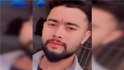 Young man riding a bike died after colliding with dog on Delhi Dehradun Expressway in Shamli