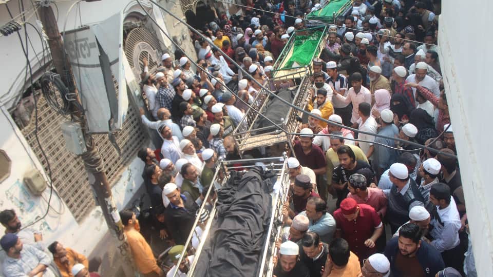 Meerut fire incident We praying when cloud of smoke filled house Nazish and daughter Zakia recounted incident