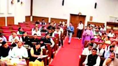 Moradabad: Now Municipal Corporation will lighten pockets of citizens by charging name transfer fee