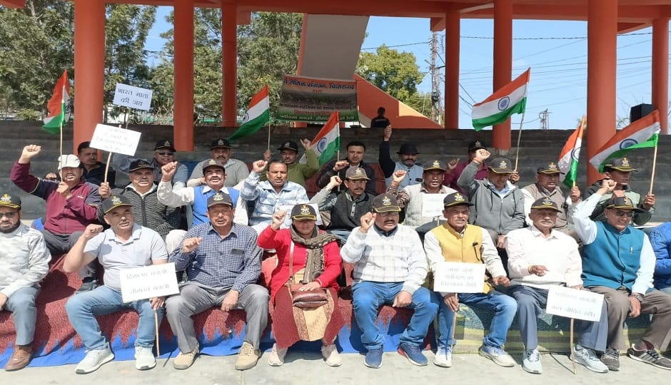 Protests continue against shifting of Environment Battalion, ex-servicemen to return medals