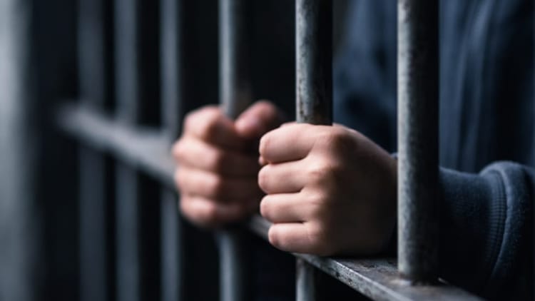 मुरादाबाद: पत्नी और बेटों ने ई-रिक्शा चालक को डंडों से पीटा, शरीर पर कई जगह चोट, उपचार के दौरान तोड़ दिया दम