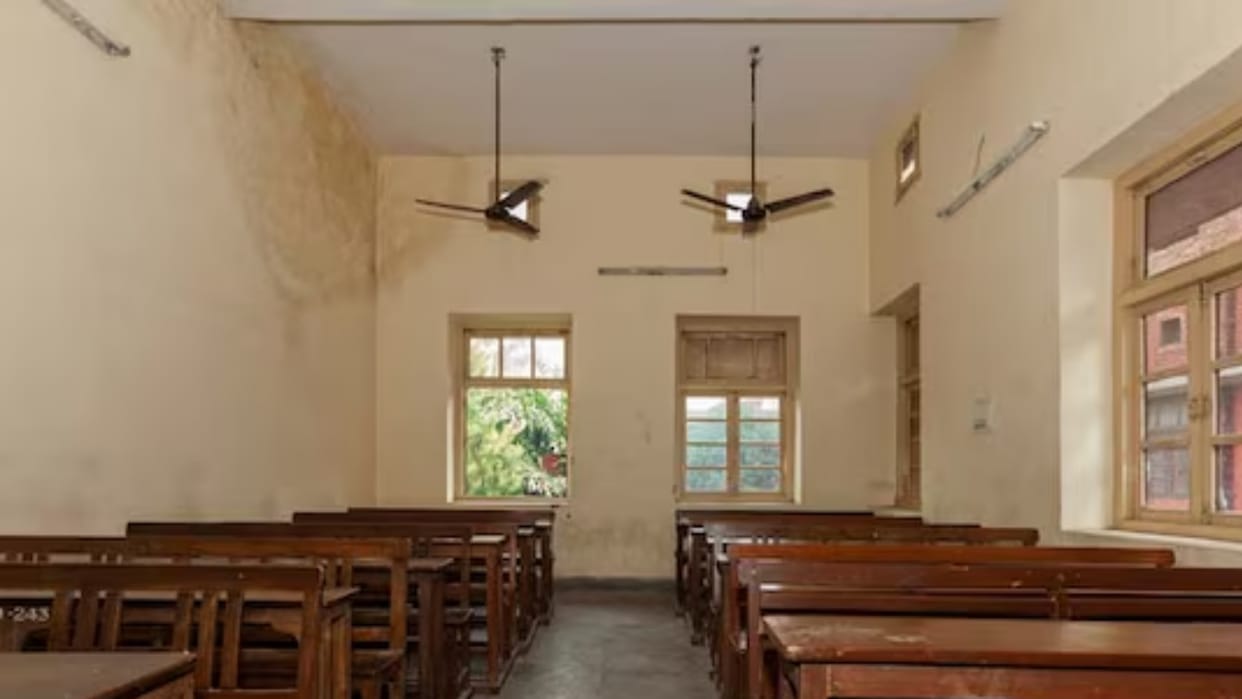 Electricity not supplied to 150 schools, notice issued to executive engineers