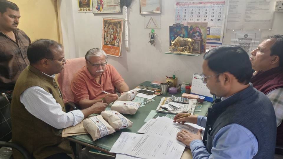 Adulterated Food items worth 46 lakhs seized in Lucknow How to identify adulterated milk products at home