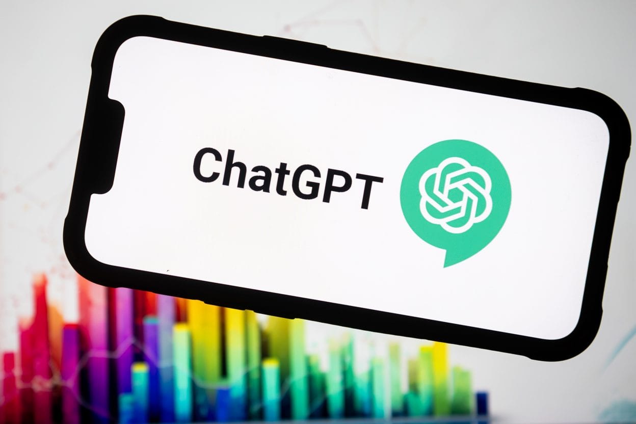 AI Apps: चैटजीपीटी बना दुनिया का दूसरा सबसे ज्यादा डाउनलोड किया जाने वाला एप, ग्लोबल मोबाइल रिपोर्ट में खुलासा AI Apps Boom in 2025: India Leads Downloads, Global Revenue Surges