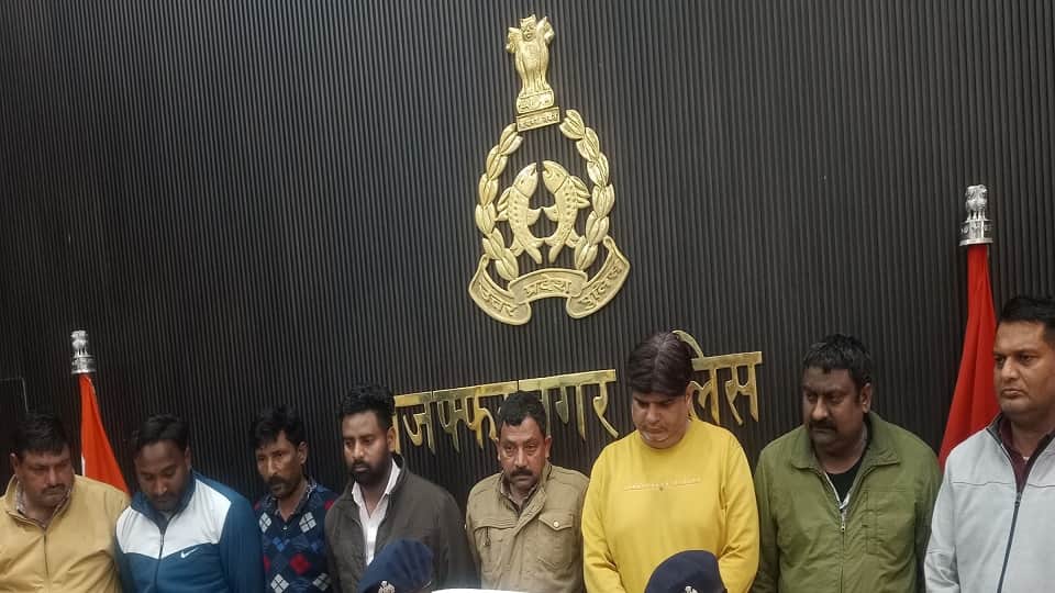 गिरफ्तार आरोपी।