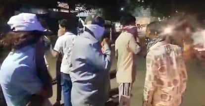 Indore: A scrap dealer was cutting a cylinder in Raoji Bazaar, gas spilled, causing breathing problems and pan