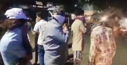 Indore: A scrap dealer was cutting a cylinder in Raoji Bazaar, gas spilled, causing breathing problems and pan