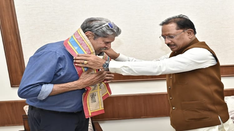 CG News: मुख्यमंत्री साय से पूर्व क्रिकेट कप्तान कपिल देव ने की मुलाकात, खेल विकास पर हुई सार्थक चर्चा