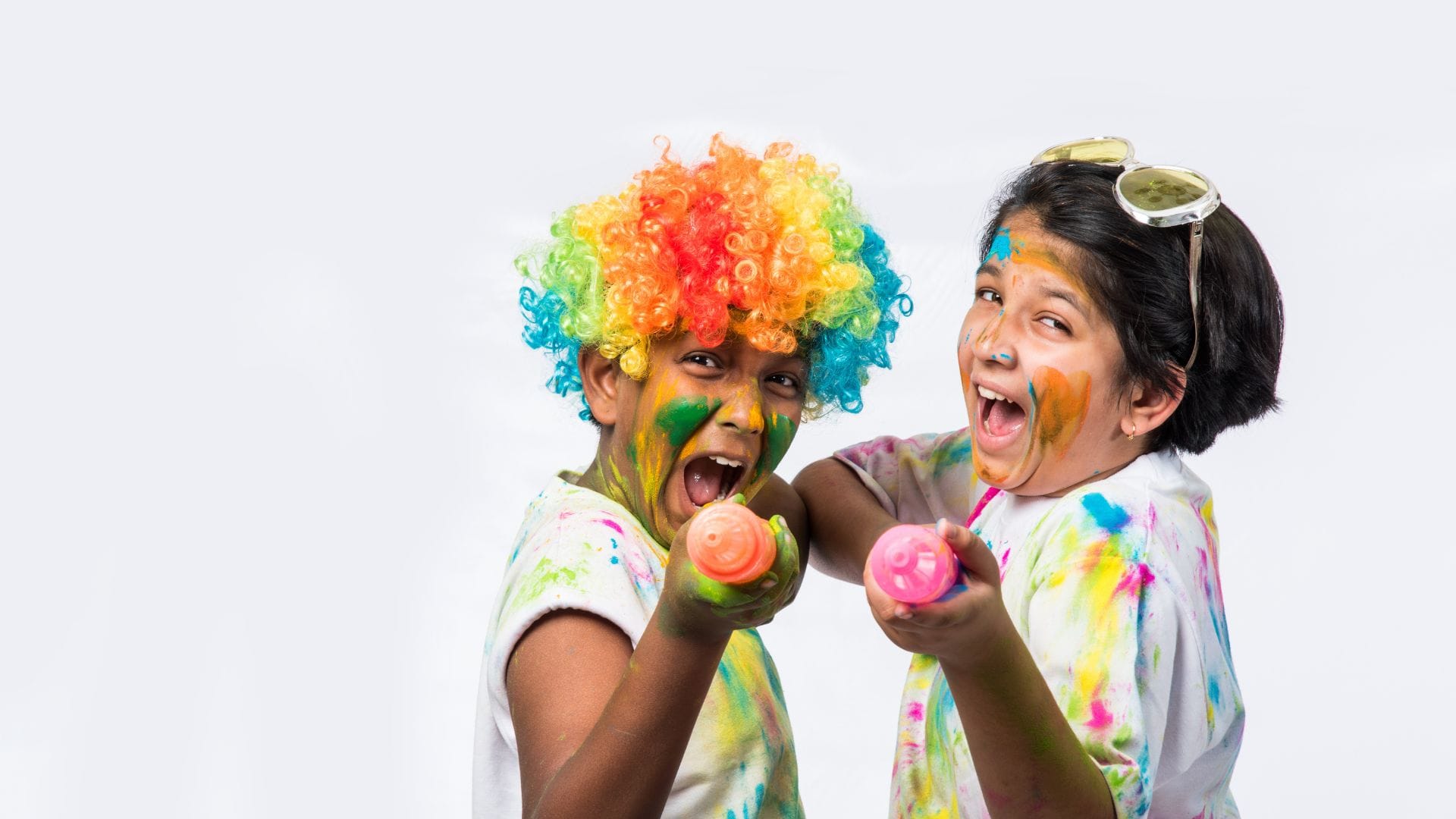 Holi 2026 Special: Healthy Spinach and Beetroot Puri Recipe for Kids' Colorful Lunch