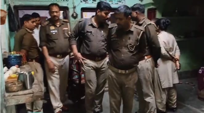 Farrukhabad Elderly couple murdered after entering their home scattered belongings raise suspicion of robbery