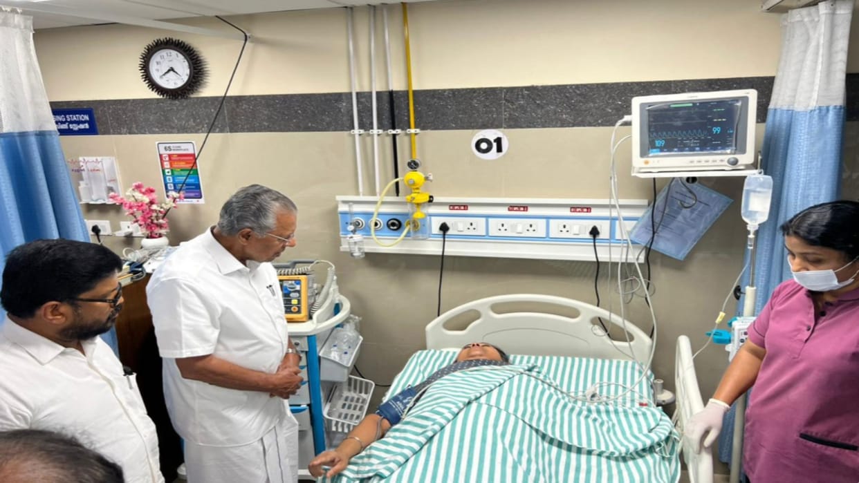 KSU Protest Updates Student Union protest in Kerala Health Minister injured Police probe over FIR know details