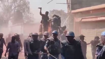 Shahjahanpur unique Holi Laat Sahab juloos on buffalo cart