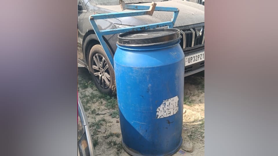 Lucknow Murder Akshat bought cheese and sweets his aunt cooked food After murder new reveal in Blue Drum case