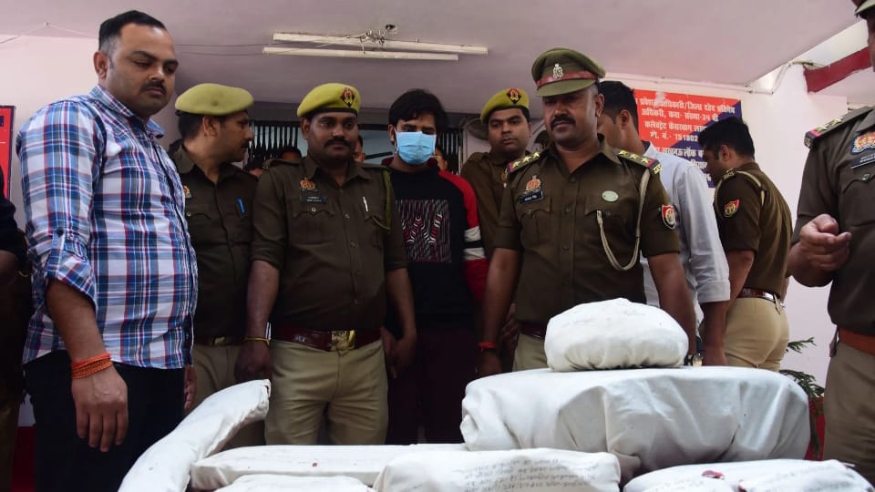 Lucknow Blue Drum Murder Case Accused Akshat learned how to cut a corpse after watching a film