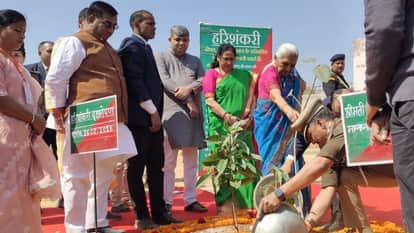 Governor Anandiben Patel inspected Maa Vindhyavasini University in mirzapur