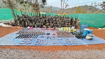 Three Naxalites including DVCM Malles of North Bastar Committee surrendered in Kanker