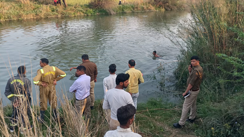 Auraiya: Two teenagers who went to bathe in the river are missing