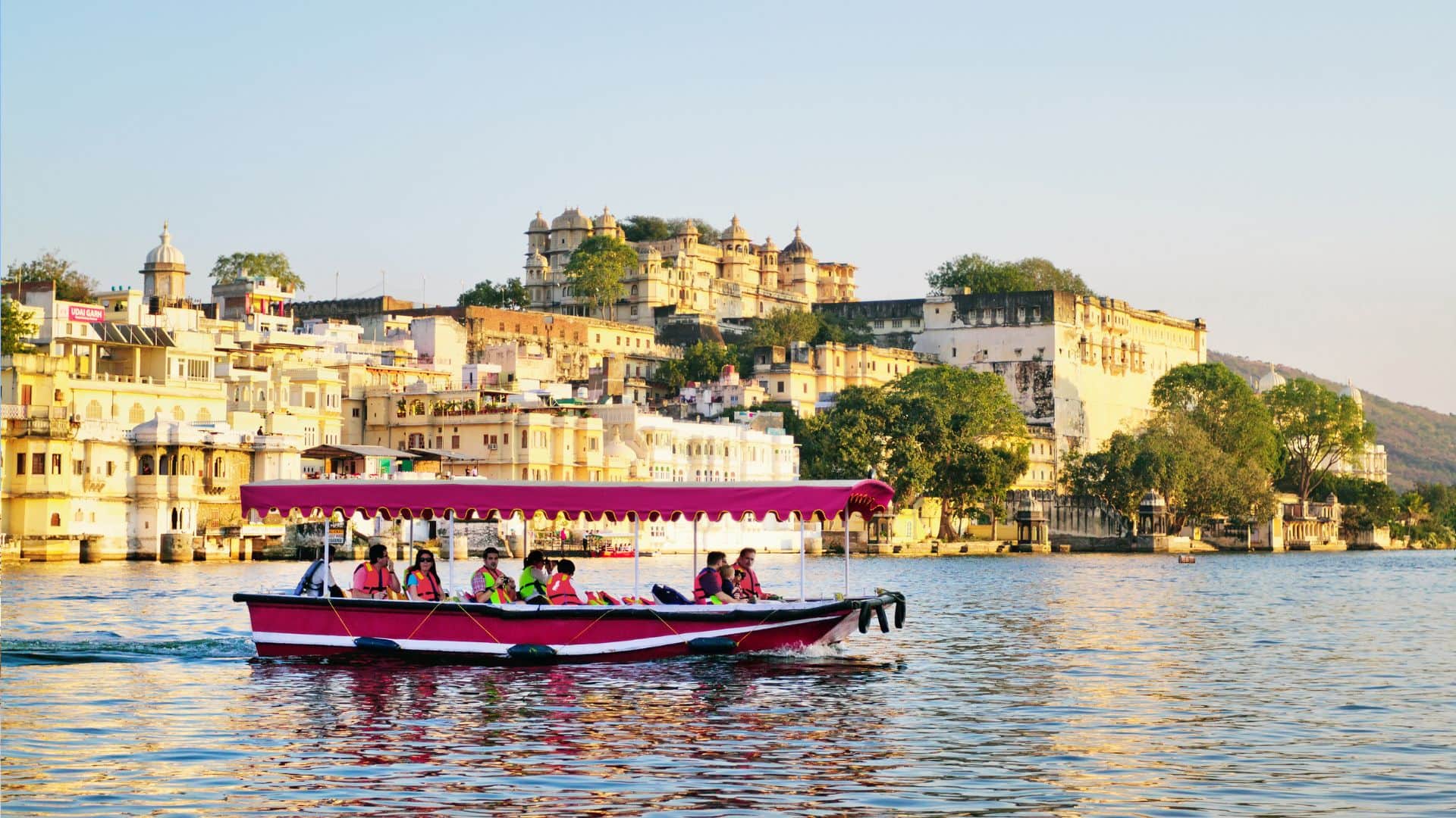 Best Places to Visit in Udaipur 2026 Iconic Lakes and Palace in rajsthan