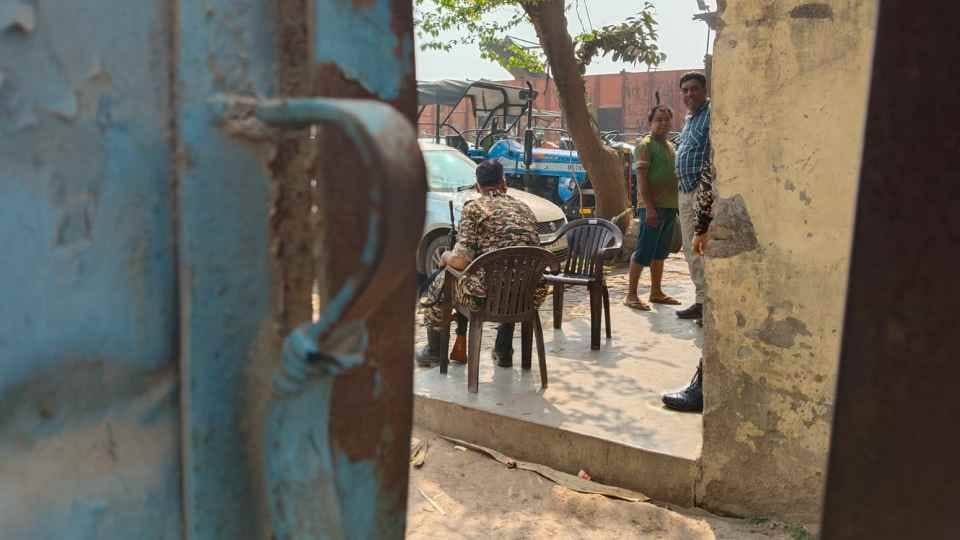Survey of two plywood factories in Rampur begins, agency team arrives from Delhi with CRPF personnel