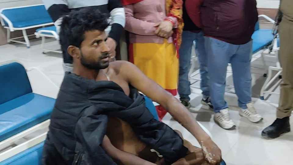 Rampur Double Murder Wanted Criminal with ₹25,000 Bounty, Who Set Female Constable's Car on Fire, Arrested