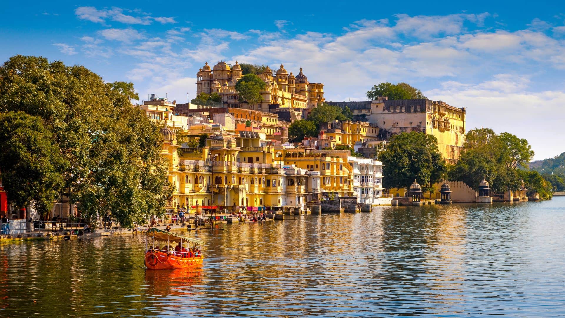 Best Places to Visit in Udaipur 2026 Iconic Lakes and Palace in rajsthan