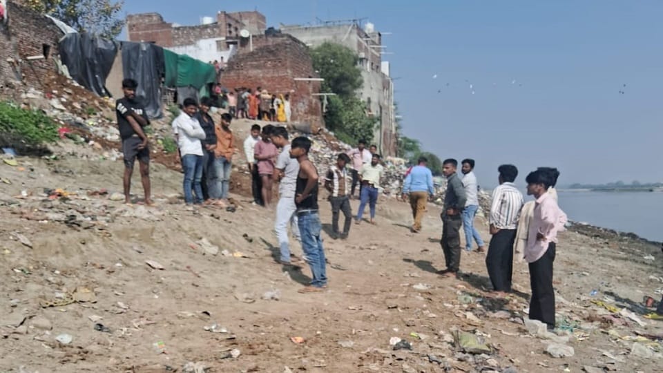 Uproar over removal of buffalo from Yamuna in Agra