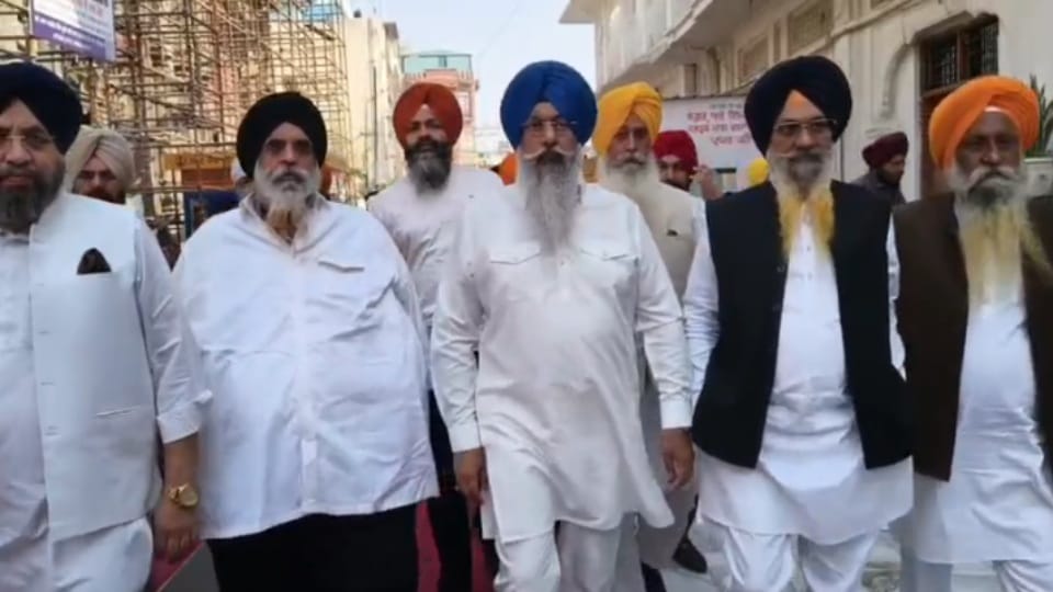 DSGMC President Harmeet Singh Kalka reached Akal Takht Secretariat