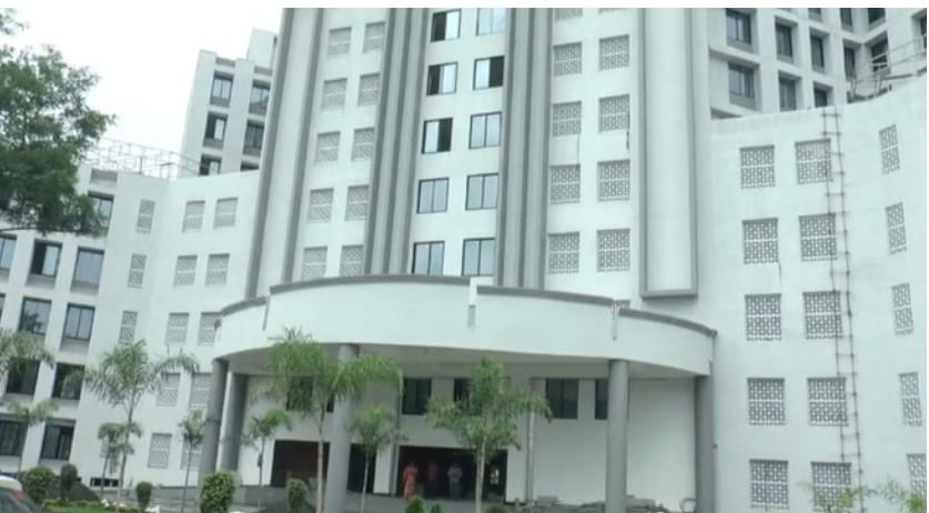 Bhopal News: Controversy over Bhopal Municipal Corporation headquarters construction, cost rises from 22 crore