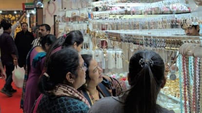 India International Mega Trade Fair 25,000 buyers business worth crores Mini World in Varanasi