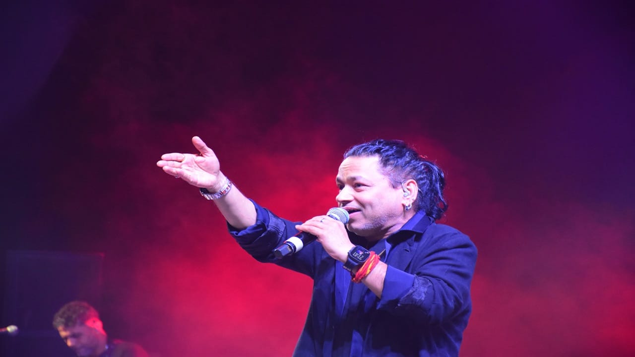 Singer Kailash Kher performed at Amar Ujala Jeevanjali Shivoham in Bareilly