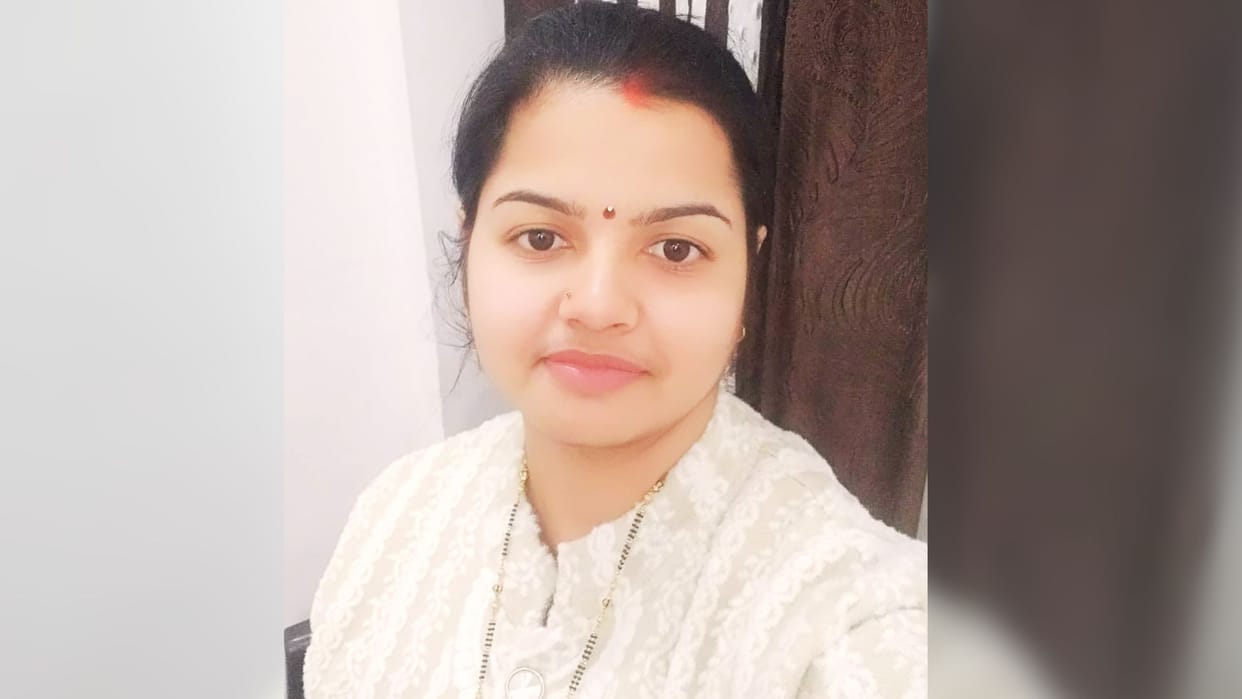 Married woman hangs herself in varanasi police found suicide note FIR filed against six people 18 days ago
