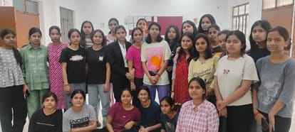 Lucknow University: Threats to ambush protesting female students spark anger