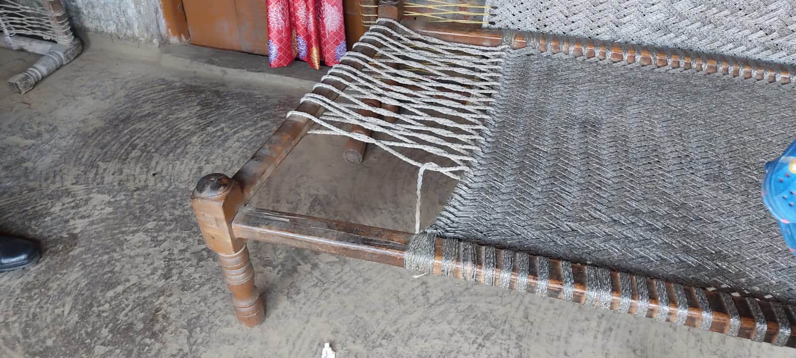 mother and daughters consumed poison and hanged themselves two died In Gola Gokarnanath