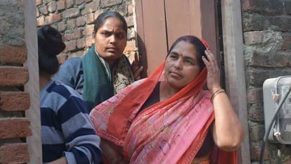 Video: Leopard roar in Moradabad wakes people up, locks them in bathroom for five hours