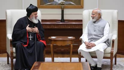 pm narendra modi meets patriarch moran mor ignatius aphrem ii in new delhi discusses key issues