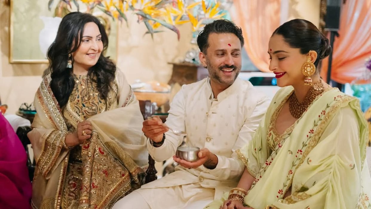 Sonam Kapoor birthday wish to mother in law shares photos with nice caption