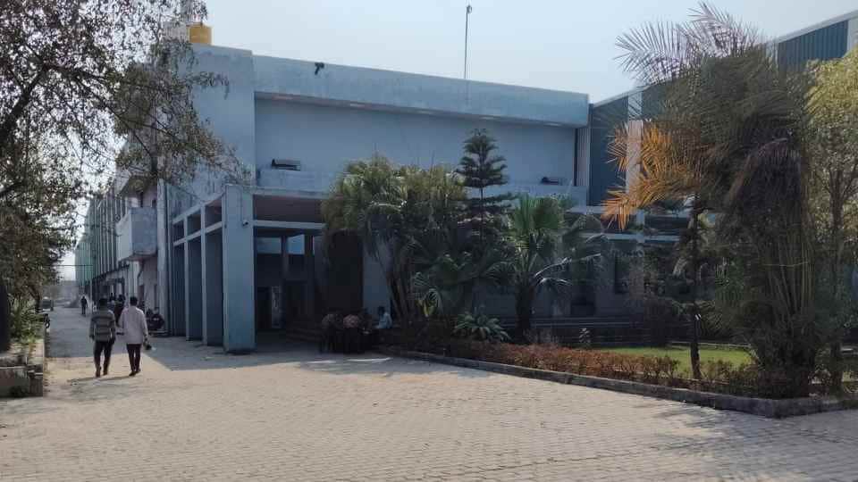 Rampur: Income Tax raids factories of former SP MP ST Hasan's brother-in-law, records being scrutinised