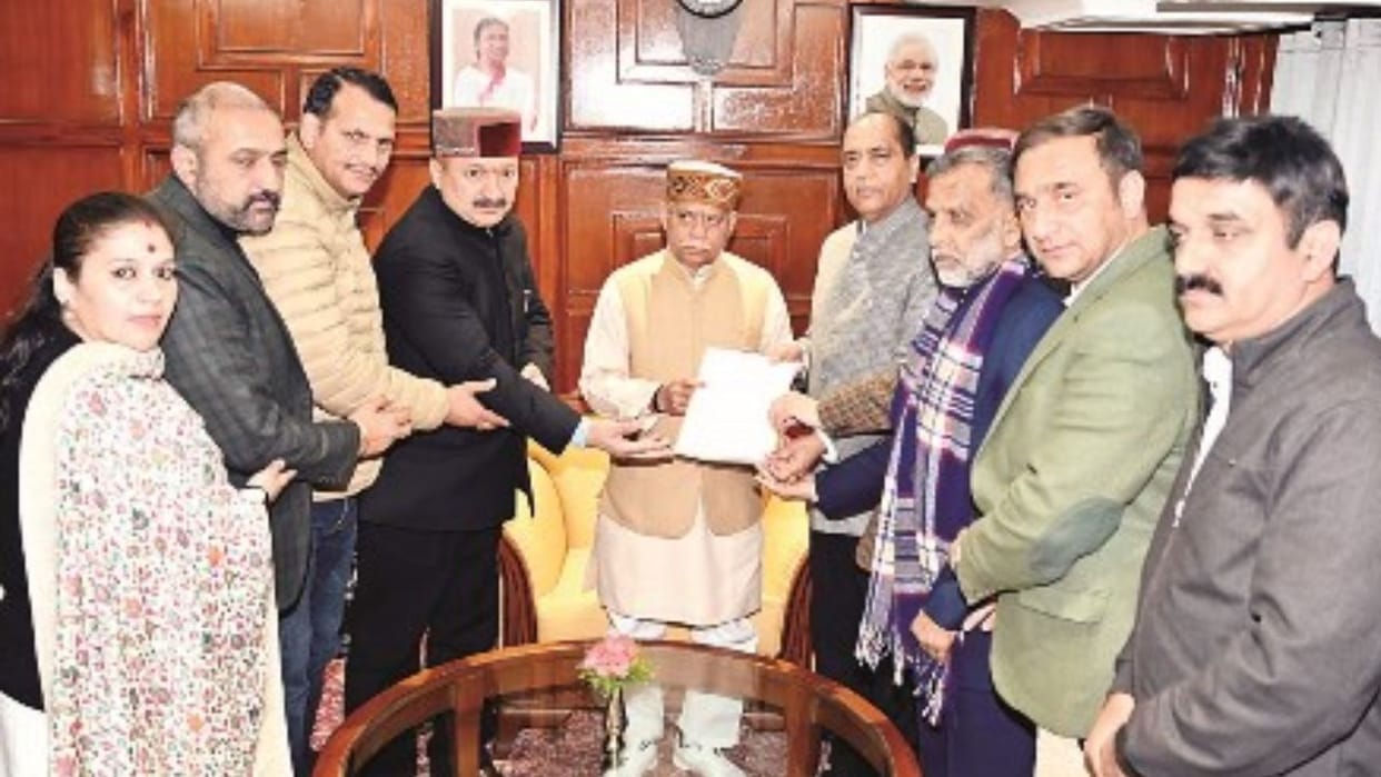 Shimla-Delhi police clash BJP demands probe at Lok Bhavan Congress says it's a message to the entire nation