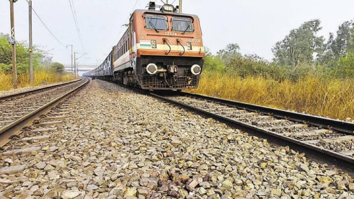 UP: Operation of 56 trains including Shatabdi will be disrupted for 42 days, 14 trains including Jhansi-Kanpur