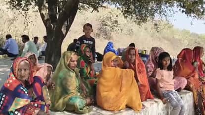 Wife killed, husband injured in road accident in Sonbhadra on Varanasi-Shaktinagar road