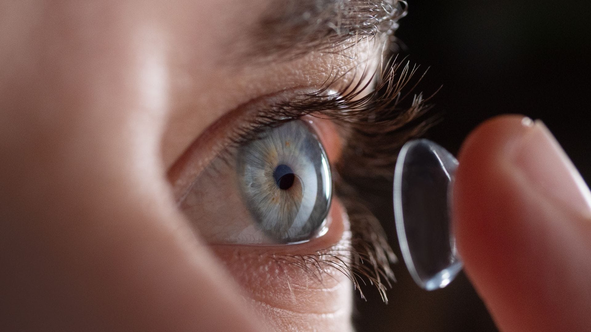 Holi 2026 Eye Care: Why Wearing Contact Lenses with Colors is Dangerous & Safety Tips
