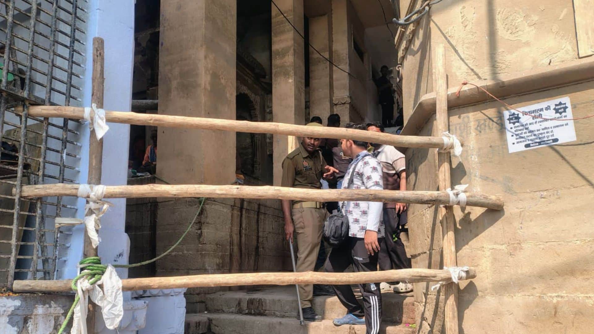 Manikarnika Ghat Holi will not be played with pyre ashes police force alert and drone surveillance in Varanasi