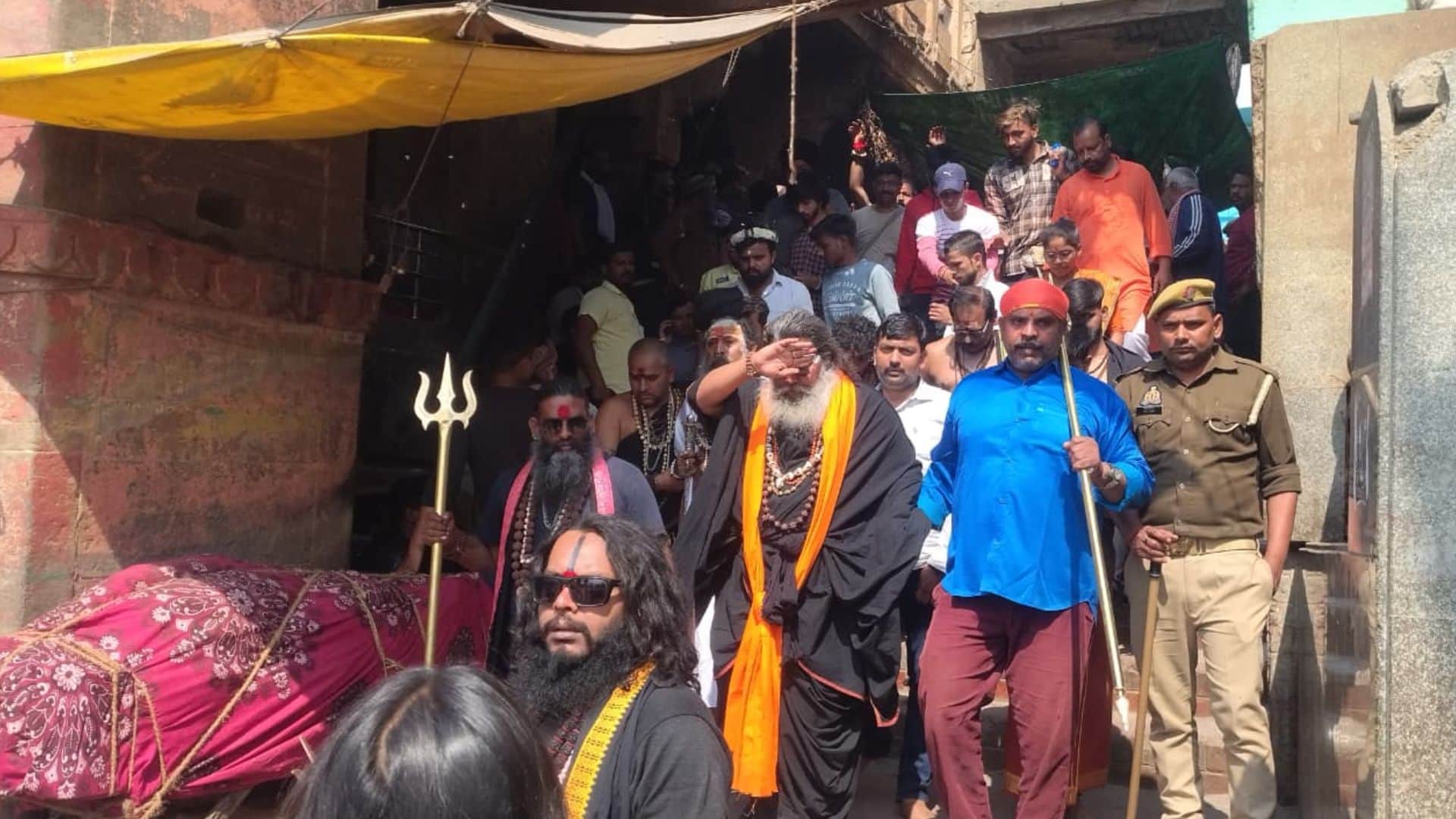 Manikarnika Ghat Holi will not be played with pyre ashes police force alert and drone surveillance in Varanasi