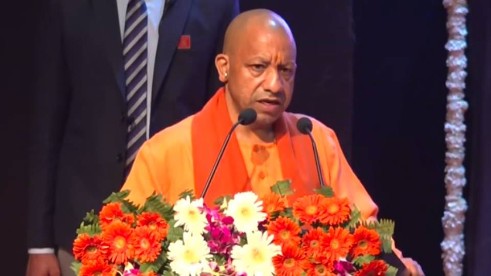 UP Big News Yogi gift to 18.6 million families BJP MLA son bullying and murder of woman judge father