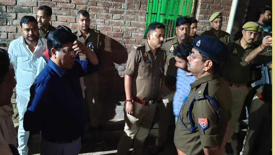 Fatehpur: BLO commits suicide in school premises, took the step before daughter's wedding