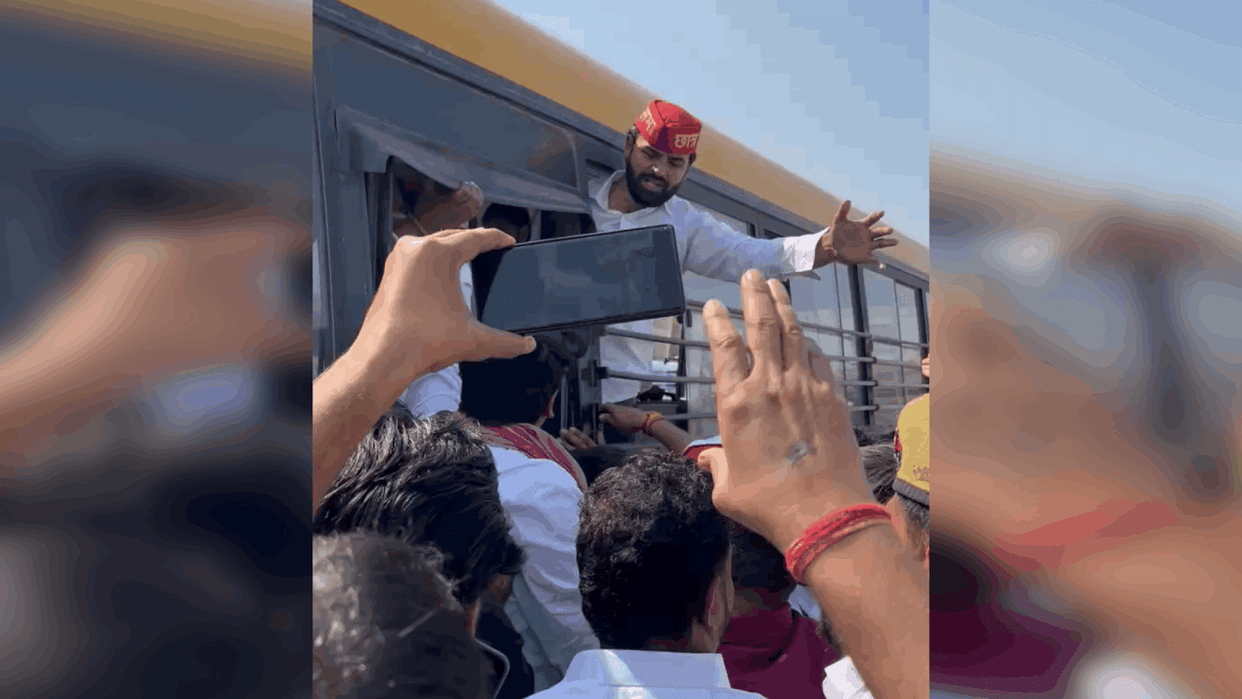 Greater Noida 32 activists going to lock Galgotia were detained