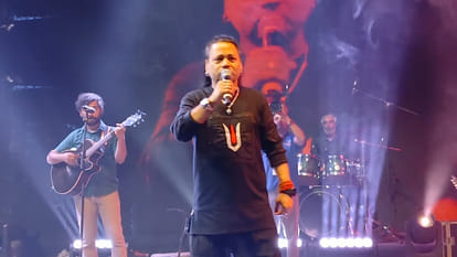 Kanpur: Shivoham filled the atmosphere with Shiva, Padmashree Kailash Kher's songs heightened spirituality