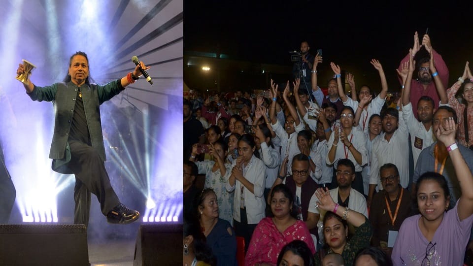 Agra Soaked in Devotion as Kailash Kher’s Shivoham Concert Turns the City into a Sea of Faith